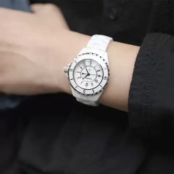 極美品　CHANEL J12 H0968 レディース　腕時計　純正せいきひ ジェムラインジャパン - 公式サイト - / シャネル J12 H0968