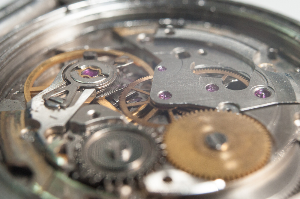 スケルトン腕時計（歯車の見える腕時計）の仕組みや種類について解説 